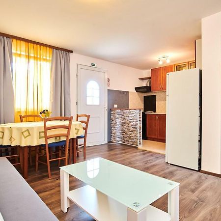 Apartamento App Sverko Vilanija Exterior foto