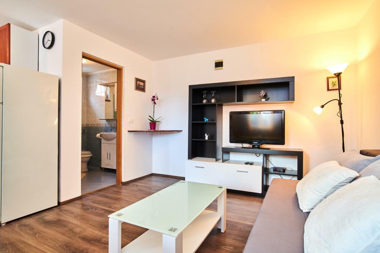 Apartamento App Sverko Vilanija Exterior foto