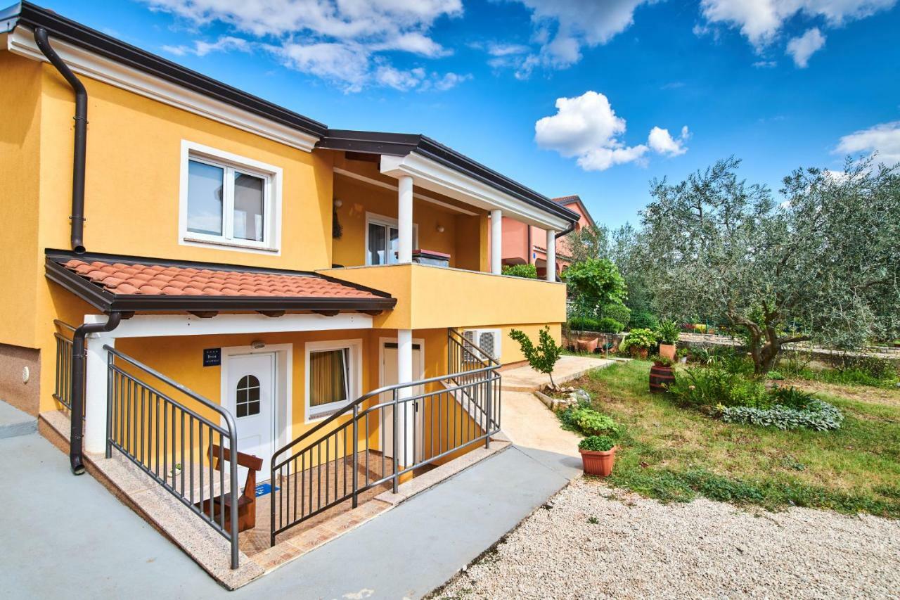 Apartamento App Sverko Vilanija Exterior foto